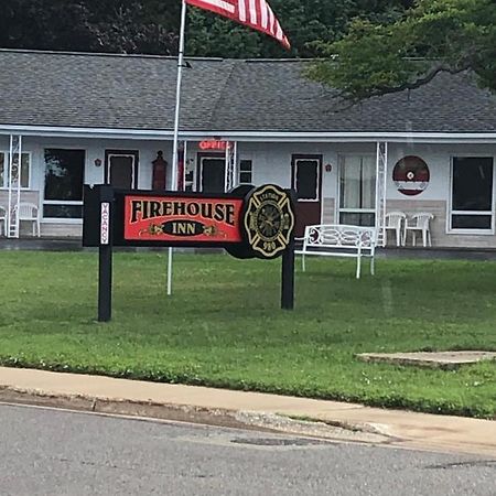 Firehouse Inn Saint Ignace Luaran gambar